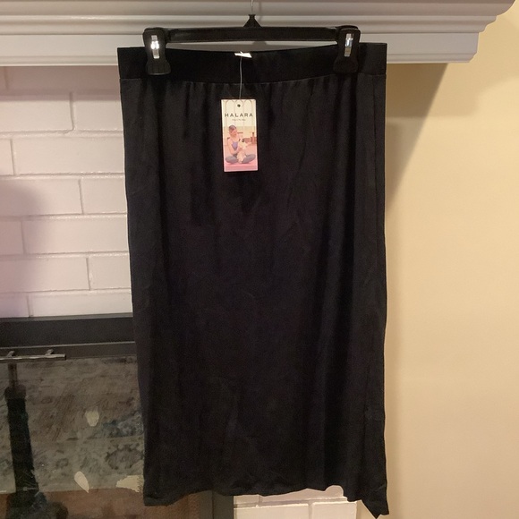 Halara Side Cinched Front Split Hem Black Women's Skirt Size Large - Picture 4 of 7